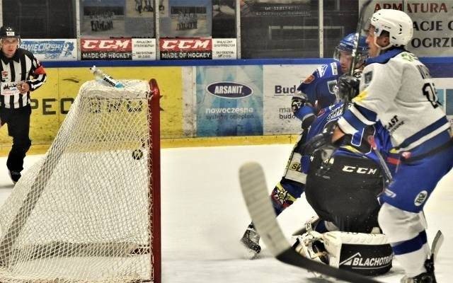 Hokej. Re-Plast Unia Oświęcim pokonała Podhale Nowy Targ, czyli u Darka Wanata na urodzinach