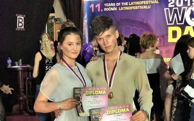 „Brąz” w mistrzostwach świata w Libercu Klaudii Kolasy i Mateusza Olszaka z oświęcimskiej Szkoły Tańca „Prestiż"