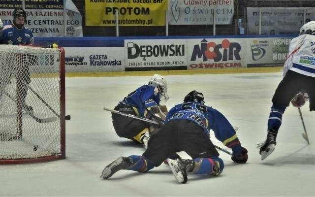 Hokej, kwalifikacja OOM. UKH Unia Oświęcim przegrała z MMKS Podhale, bo dała rywalom wrócić do gry