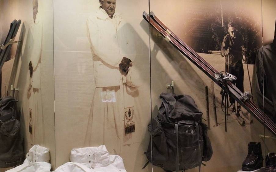 TOP 10 najdziwniejszych eksponatów w muzeum papieskim