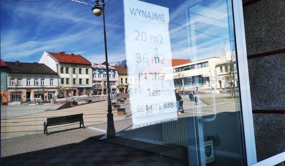 Chrzanów. Puste lokale w centrum miasta. Prawdziwy kryzys gospodarczy dopiero przed nami. "To bomba z opóźnionym zapłonem" [ZDJĘCIA]