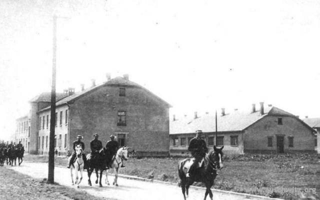 80 lat temu Niemcy wybrali Oświęcim na miejsce KL Auschwitz