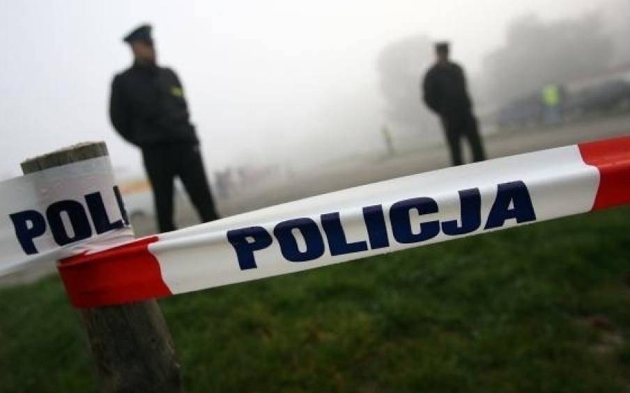 Pijana matka, narkotyki, pistolet i trójka małych dzieci
