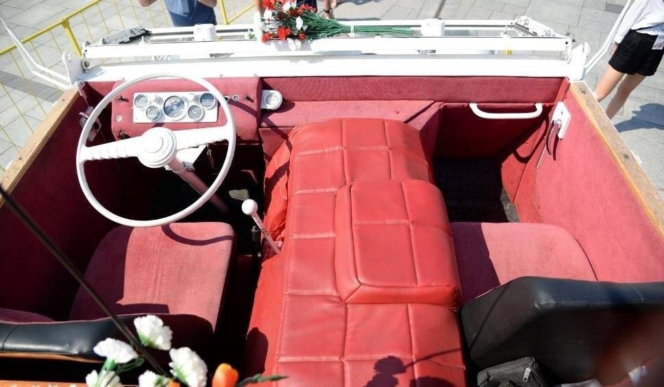 Papamobile rozebrano na części, ale oni poskładali go na nowo [ZDJĘCIA]