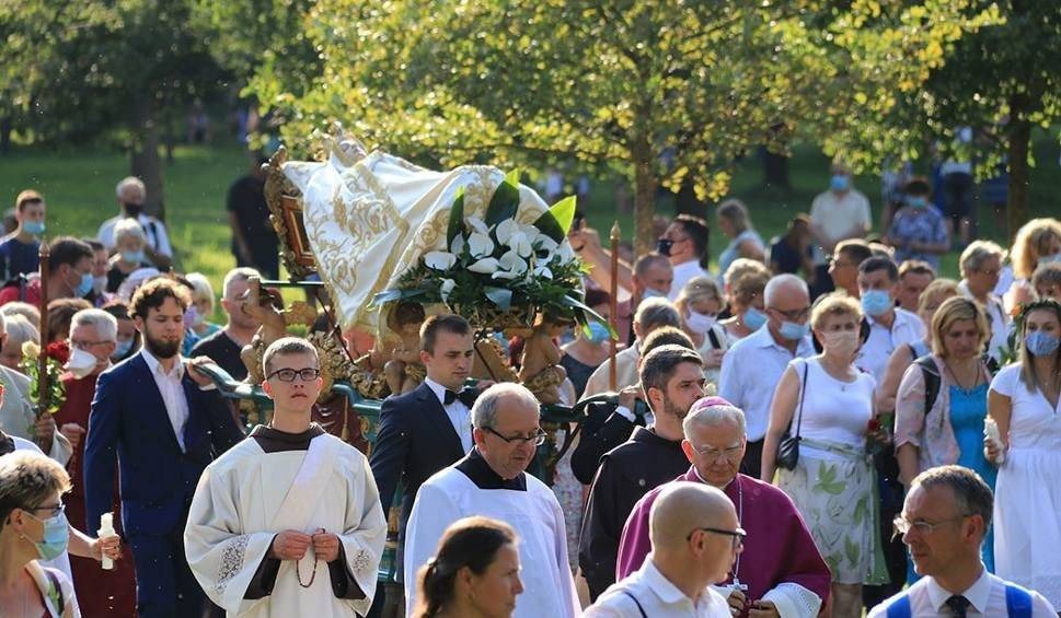 Tłumy na uroczystościach w Kalwarii Zebrzydowskiej [ZDJĘCIA]