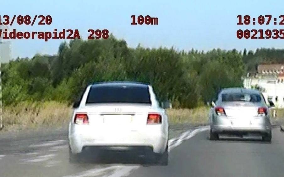 Szaleńczy rajd 40-latka z Kęt. Policyjna grupa Speed zatrzymała go po pościgu