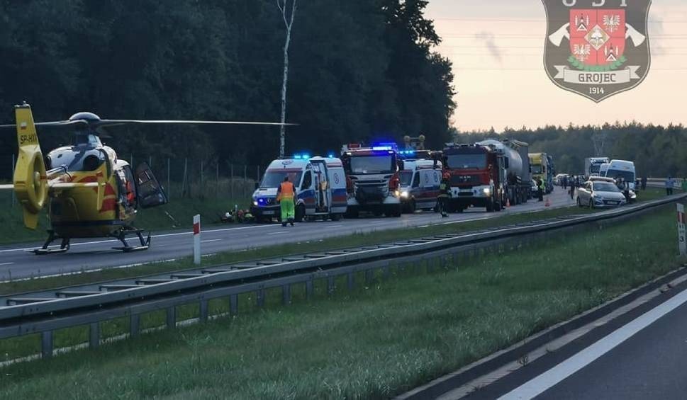 Wypadek na A4 pod Chrzanowem. Policja poszukuje kierowcy czarnego Audi Q5