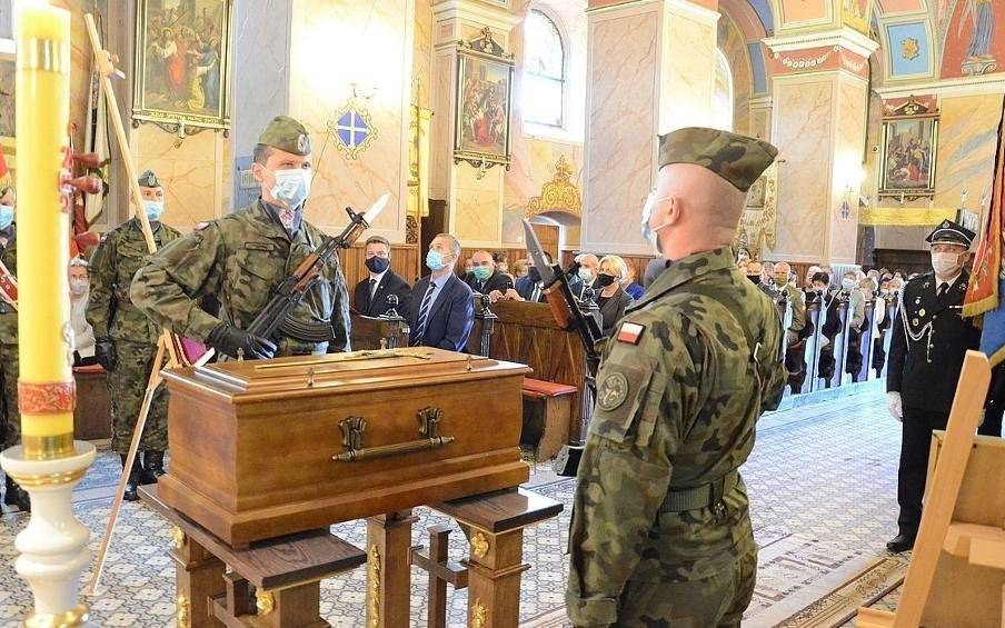 Mieczysław Kozłowski spoczął na cmentarzu w Rzykach