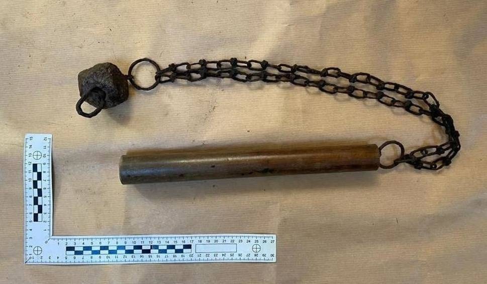 Andrychów. Policjanci odzyskali przedmioty pochodzące nawet z czasów średniowiecza