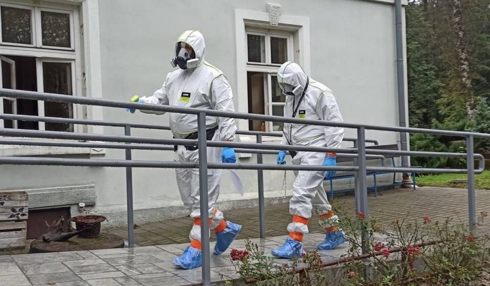 Szukają ochotników do pracy w DPS opanowanym przez koronawirusa