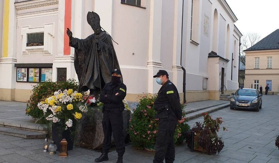 Wadowice. Uczestnicy Strajku Kobiet staną przed sądem za brak maseczek
