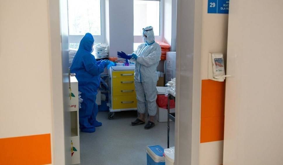 Lekarka ze szpitala w Wadowicach miała koronawirusa. Nie żyje