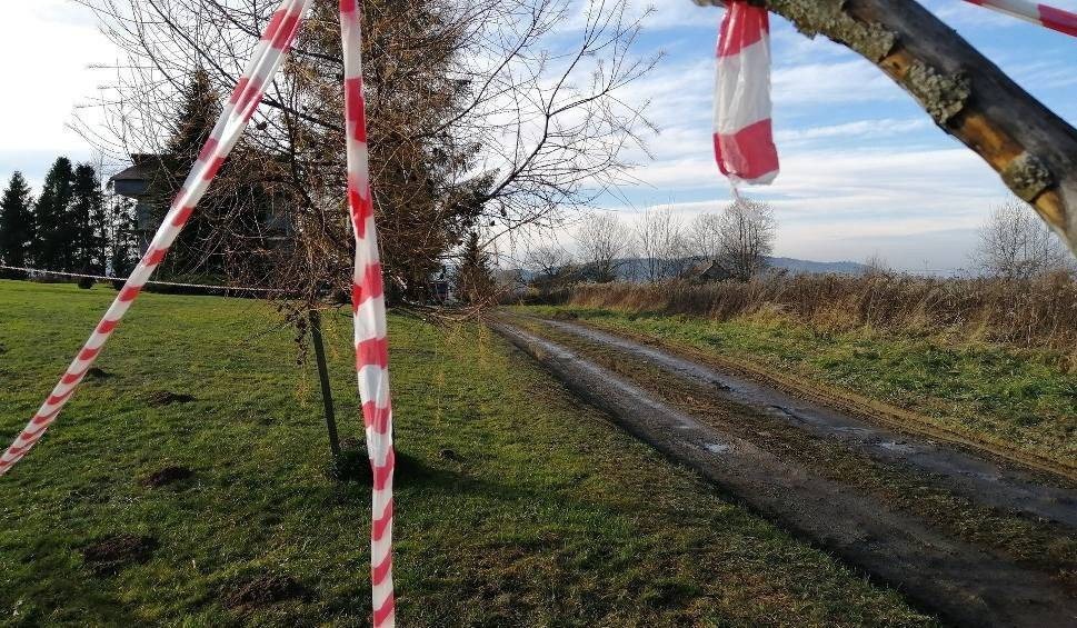 Szok w Stryszowie po zabójstwach. Świadek pod ochroną? Co ujawni monitoring?