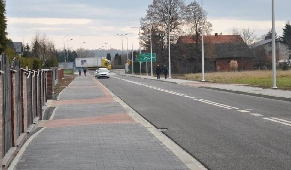 Kolejny odcinek obwodnicy Kęt gotowy, a gmina podpisała umowę na budowę następnego