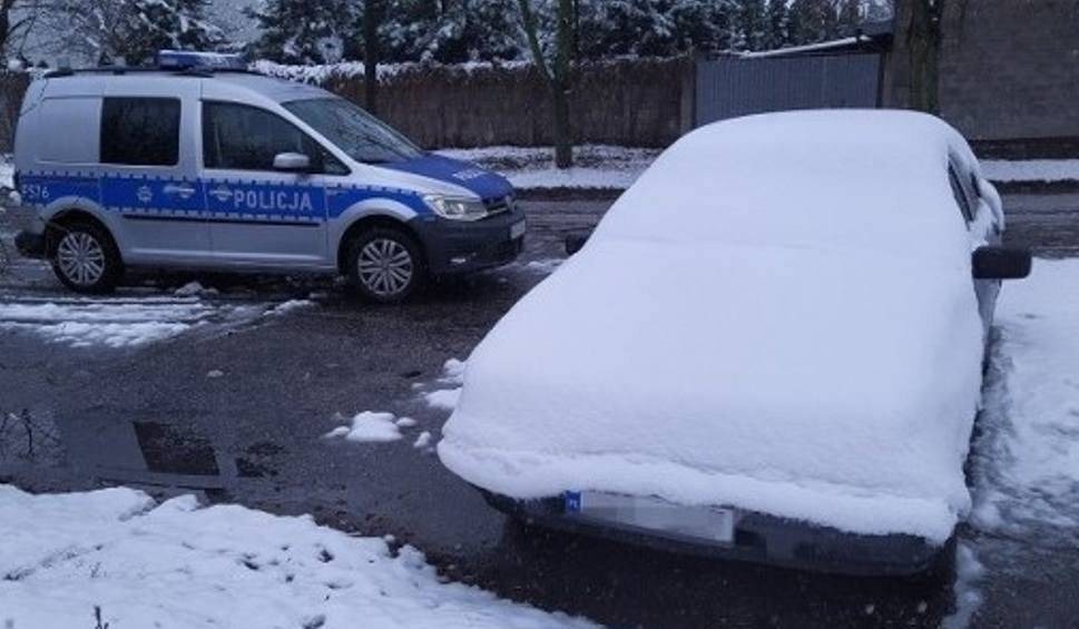 Kilka zasad dla kierowców przed jazdą w zimie. Trzeba o nich pamiętać