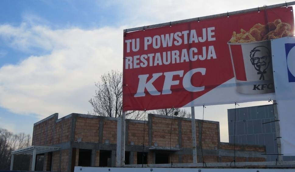 Budują KFC przy DK 52 w Wadowicach [ZDJĘCIA]