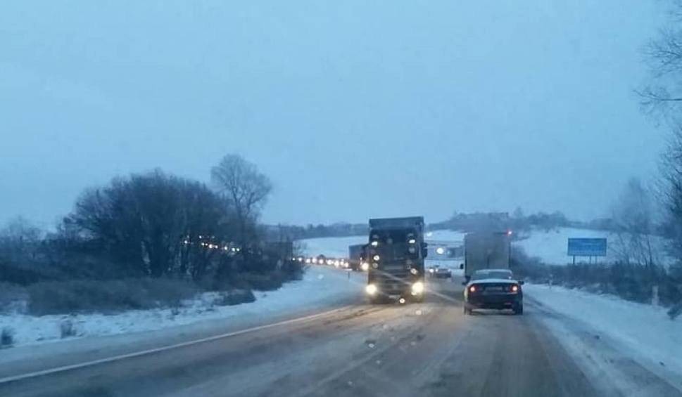 Fatalne warunki na drogach w Małopolsce zachodniej