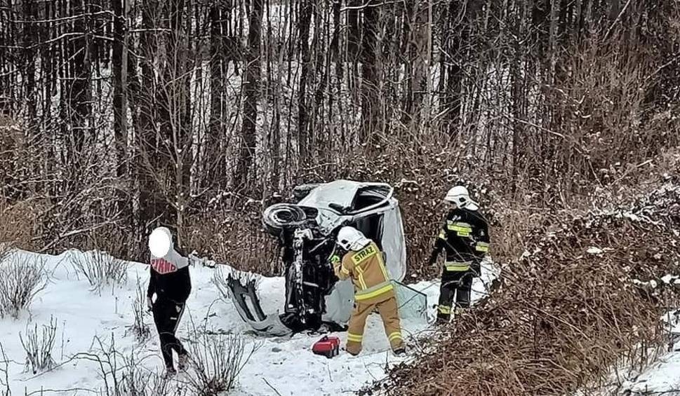 Poważny wypadek na niestrzeżonym przejeździe kolejowym w Kalwarii Zebrzydowskiej