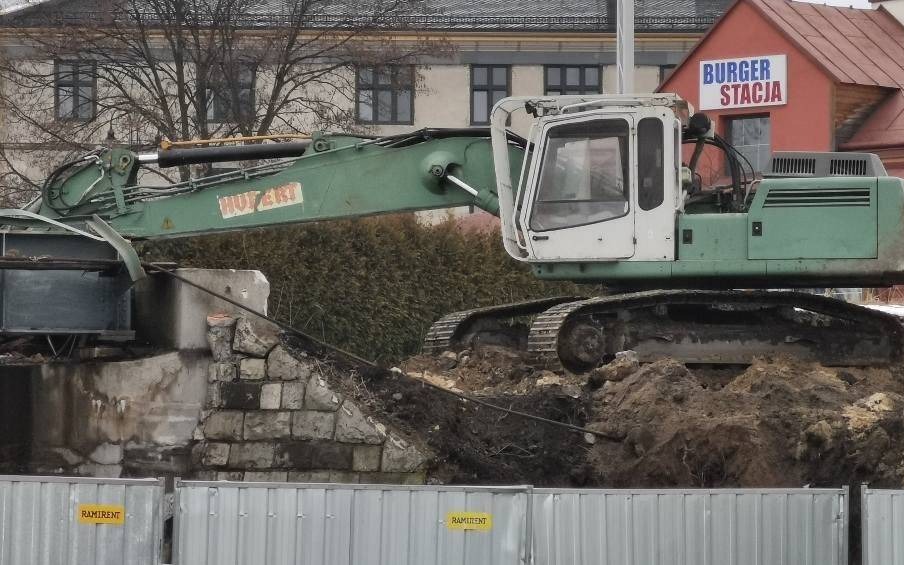Wiadukt na DK 79 zniknął z powierzchni ziemi. Zobacz spektakularny film!