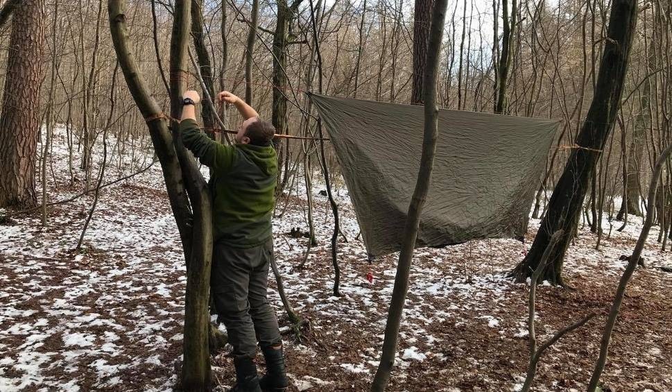 Miłośnicy biwakowania i surwiwalu będą mogli legalnie nocować w dzikim lesie