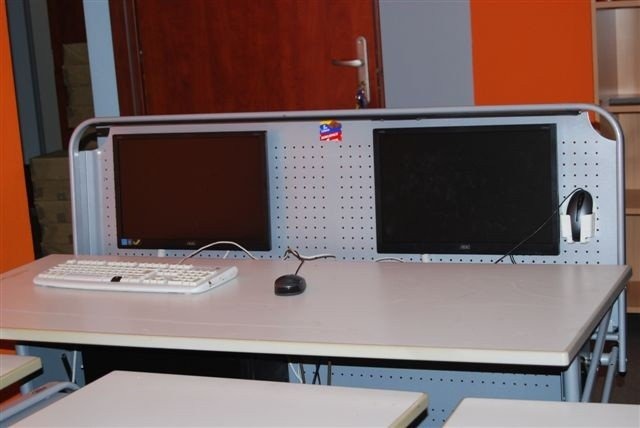 Komputery i serwer dla oświęcimskiej uczelni od niemieckich Darczyńców