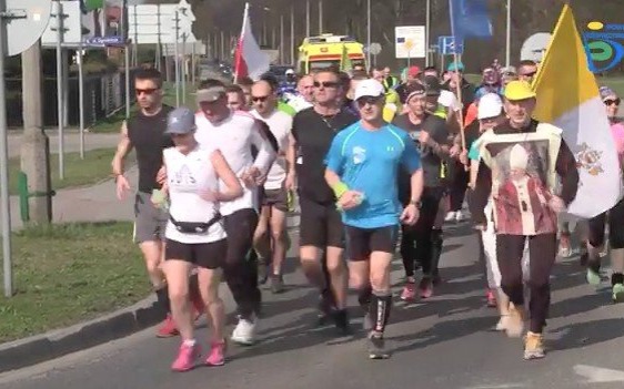 X Sztafeta Papieska - biegacze w hołdzie świętemu Janowi Pawłowi II