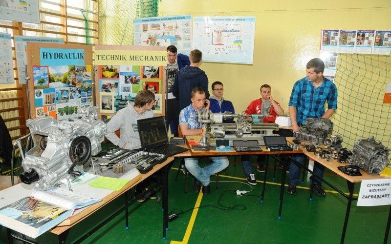 Technik mechanik w kęckim "Koperniku"