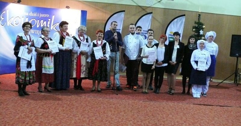 Pierwszy Powiatowy Przegląd Stołów Wigilijnych zorganizowany przez Powiat Oświęcimski