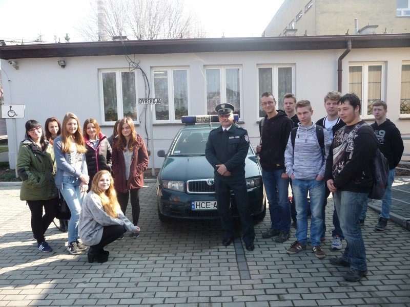 Warsztaty z aspirantem służby celnej w powiatowej „Szóstce”