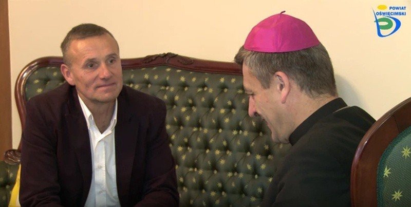 Rozmowa starosty oświęcimskiego Zbigniewa Starca z biskupem Romanem Pindlem (WIDEO)