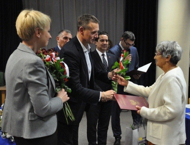 Rada Powiatu uhonorowała zasłużonych