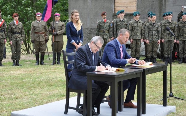 Muzeum niosących pomoc. FOTO