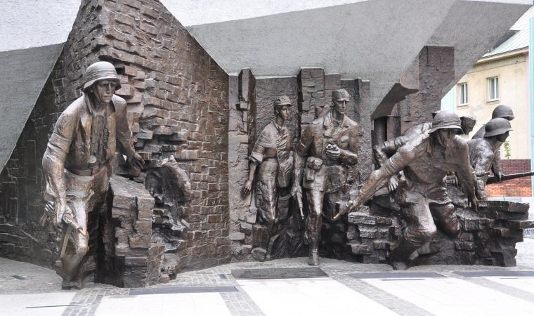 Sygnał alarmowy w 73. rocznicę wybuchu Powstania Warszawskiego