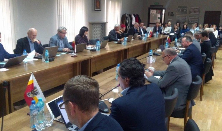 Pomoc dla poszkodowanych przez wichury