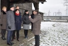 Wizyta premier Beaty Szydło i ministra kultury Jarosława Sellina w Oświęcimiu