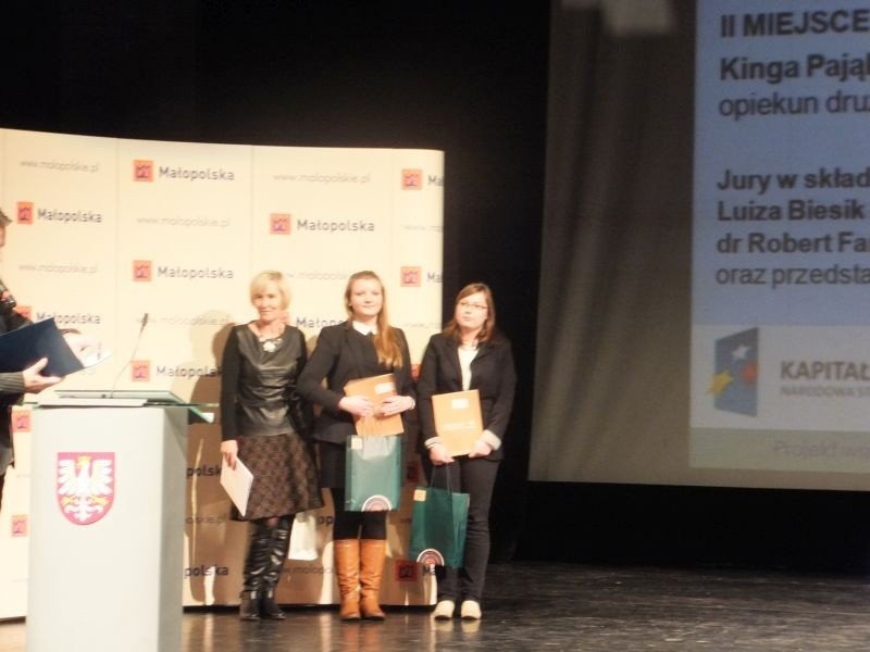 Sukces uczennic z powiatowego Ekonomika