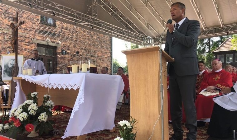 Starosta Zbigniew Starzec dziękuje Papieżowi Franciszkowi