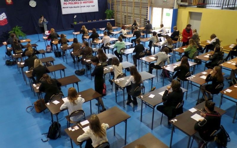 II Dyktando Niepodległościowe w powiatowej Trójce