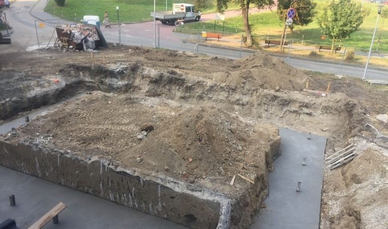 Starosta Zbigniew Starzec wizytował postęp prac modernizacyjnych w oświęcimskim szpitalu