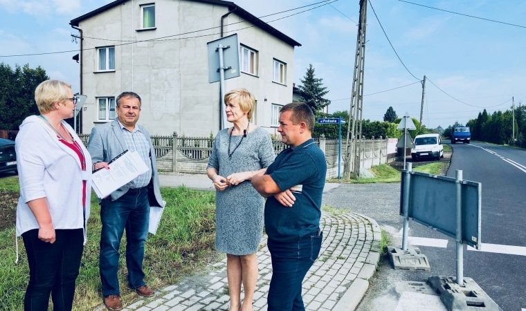 BRZESZCZE. Mieszkańcy Wilczkowic zyskali nowy chodnik