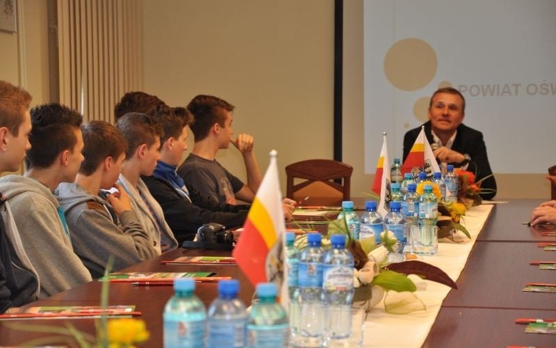 Uczniowie odwiedzili Starostwo Powiatowe