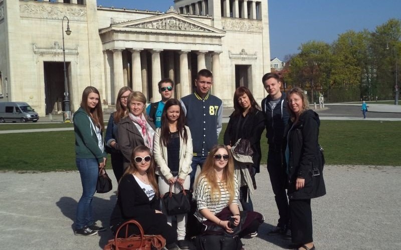 Młodzież powiatowego Ekonomika w Dachau
