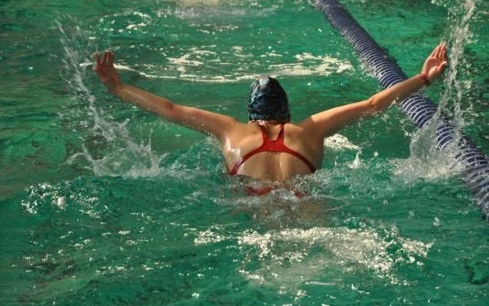 Pływacy na medal [ZOBACZ FILM]