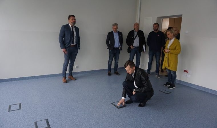 Nowe pracownie w kęckiej dziesiątce