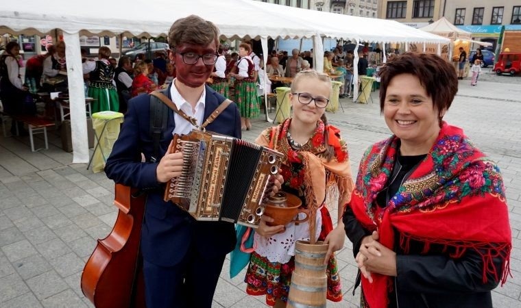 Impreza z przytupem. Tradycja i folklor zawładnęły oświęcimskim Rynkiem
