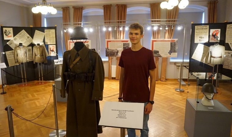 Zaczęło się od zabawy „w wojsko”. Niezwykła pasja 18-latka