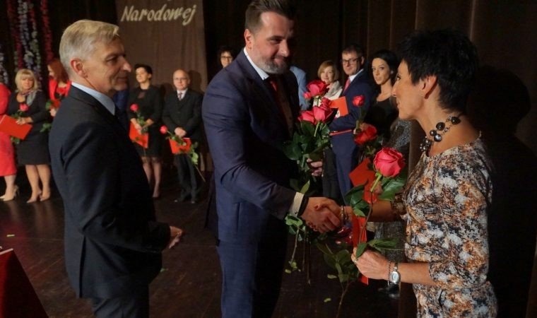 Powiatowy Dzień Edukacji Narodowej. Nagrody i podziękowania