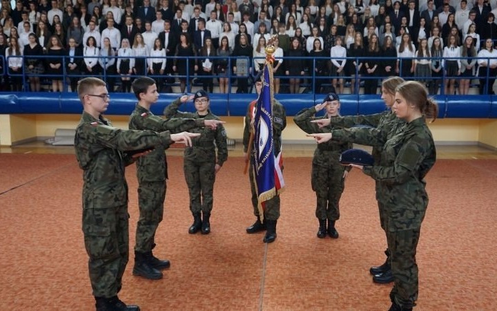 Ślubowanie klas mundurowych i premiera książki o batalionie „Oświęcim”