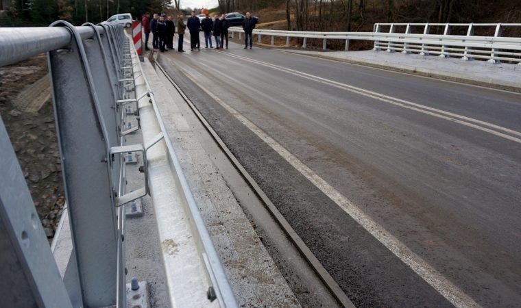 Nowy most i zmodernizowana ulica Karpacka w Witkowicach