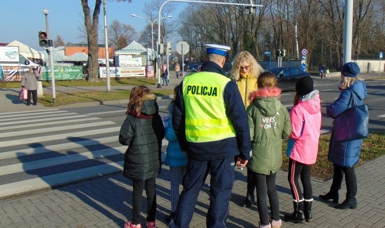 Apel do pieszych. Nie kierujcie się przedświątecznym pośpiechem
